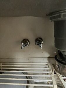 給水管、給湯管施工中