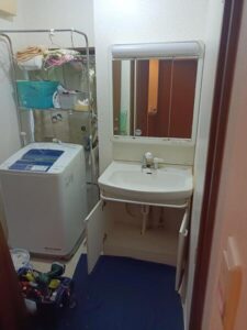 洗面化粧台施工前