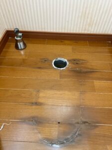 トイレ施工中