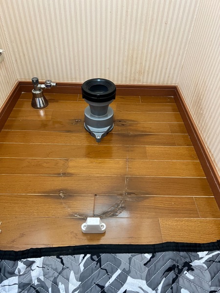 トイレ施工中