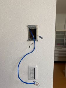 室内フォン施工中