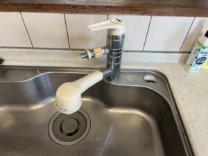 キッチン混合水栓施工前
