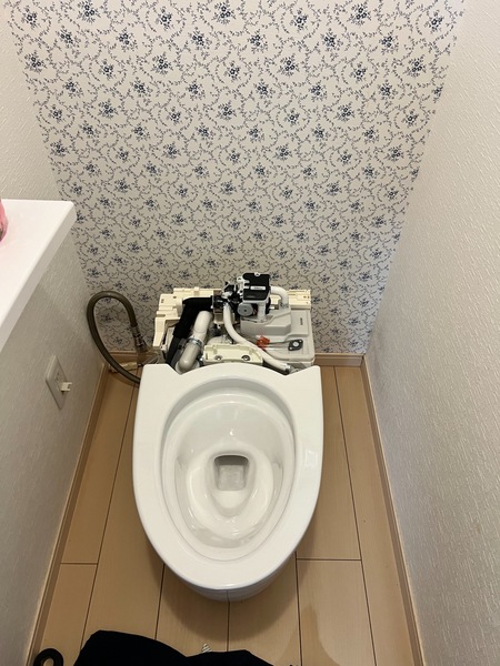 トイレ工事施工中　設置