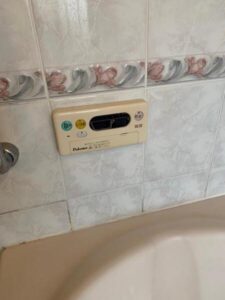 浴室用リモコン施工前