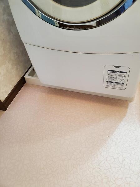 洗濯機側クッションフロア張替