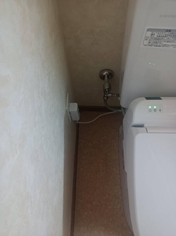 トイレ用配線、給水状況