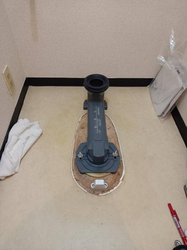 トイレ施工中