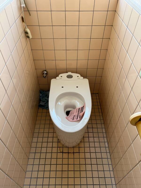 トイレ施工中
