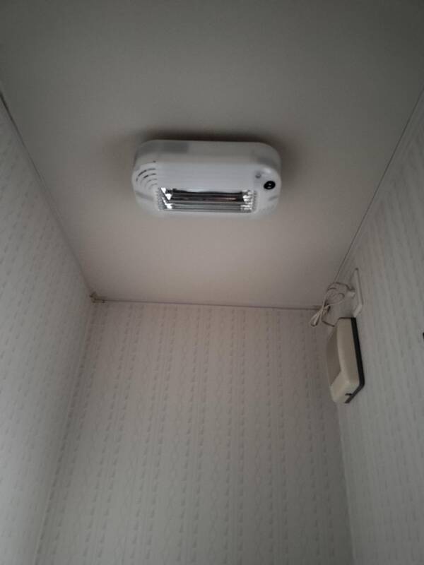 トイレ内照明交換後
