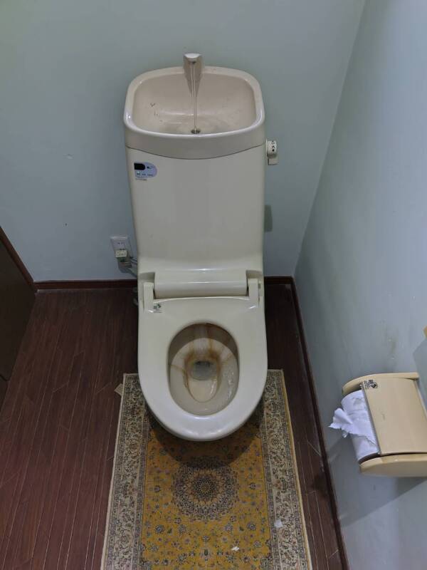 トイレ施工前