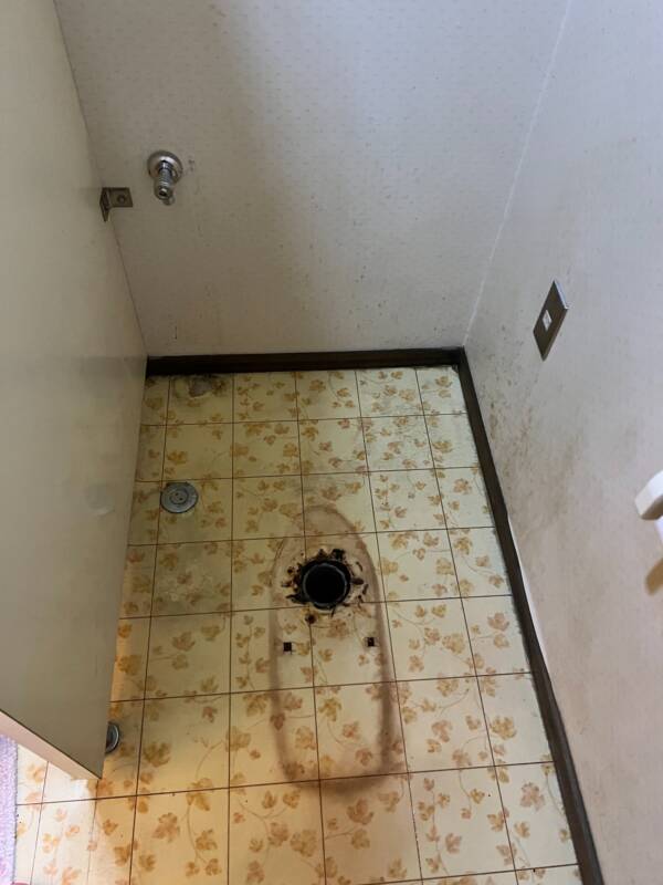 トイレ施工中